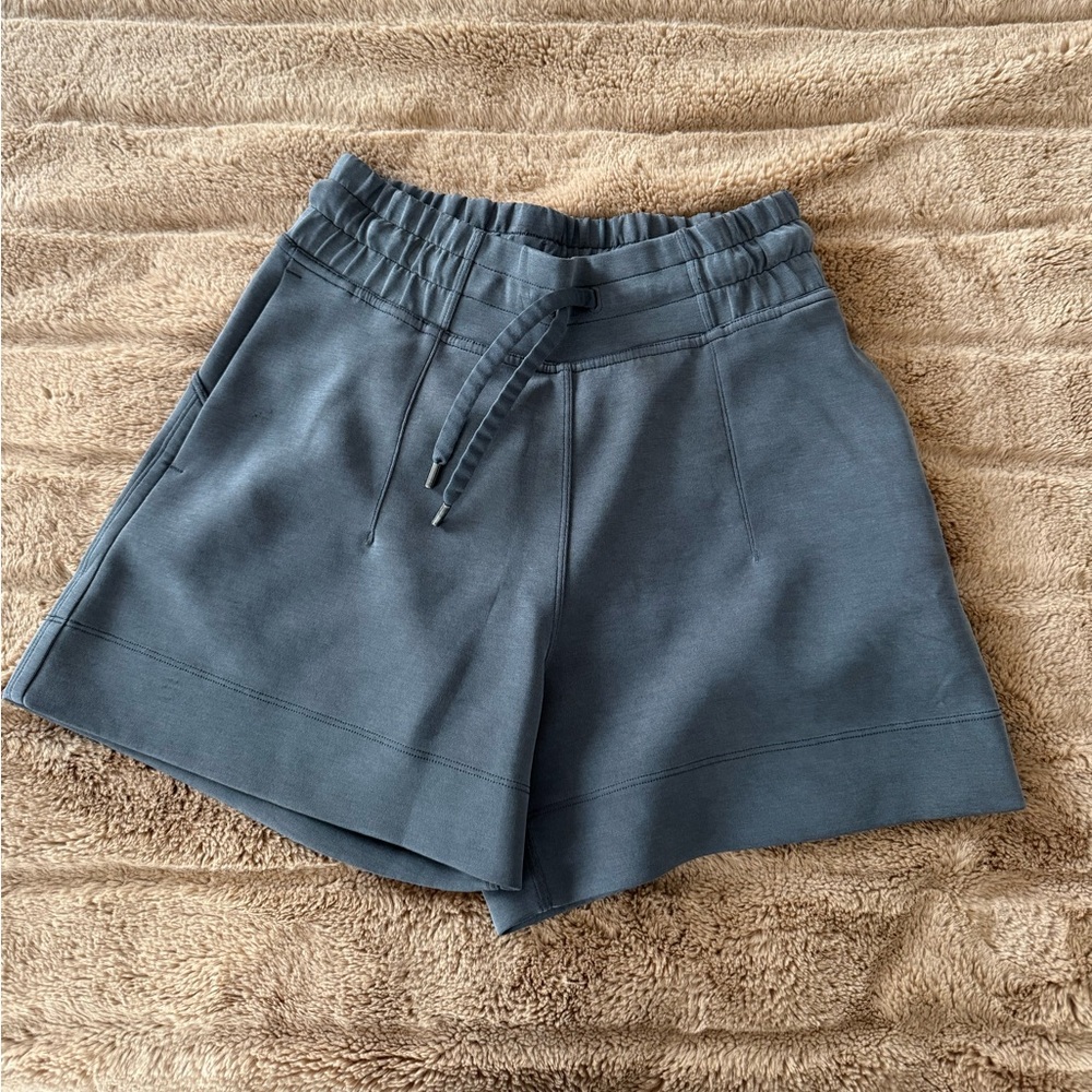 Lululemon Soft Ambition Shorts Size 4